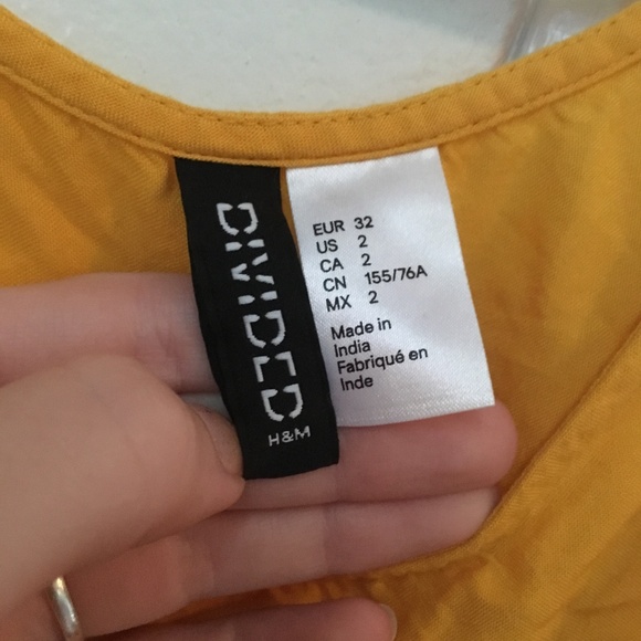 Yellow Sleeveless Crop Top - Picture 4 of 5